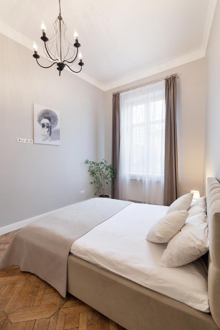 Chopin Apartment In The Center Of Lviv Buitenkant foto